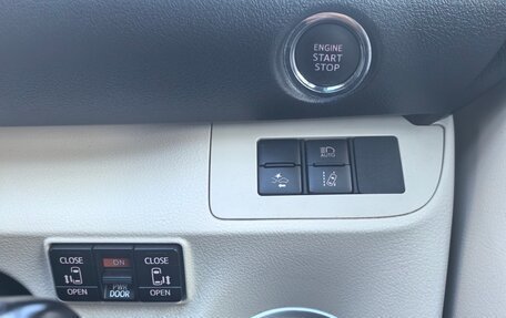 Toyota Sienta II, 2017 год, 1 700 000 рублей, 13 фотография