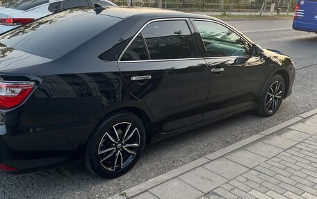 Toyota Camry, 2017 год, 2 150 000 рублей, 4 фотография