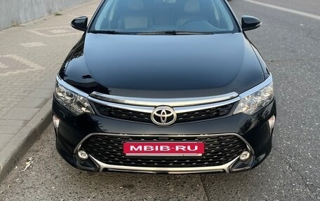 Toyota Camry, 2017 год, 2 150 000 рублей, 15 фотография