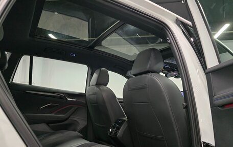 Volkswagen Tiguan, 2025 год, 4 798 000 рублей, 33 фотография