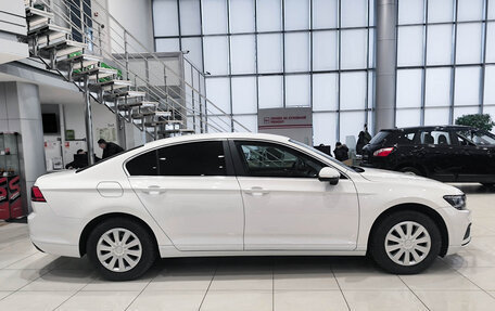 Volkswagen Passat B8 рестайлинг, 2021 год, 2 940 000 рублей, 5 фотография