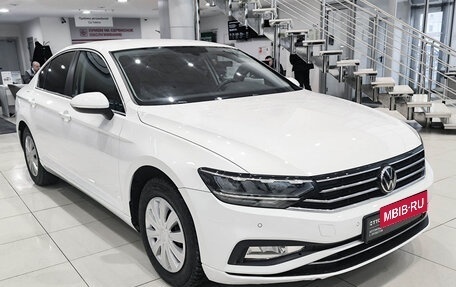 Volkswagen Passat B8 рестайлинг, 2021 год, 2 940 000 рублей, 3 фотография