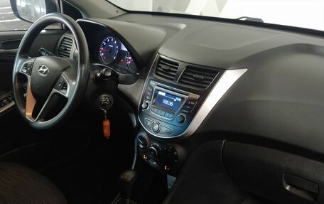 Hyundai Solaris II рестайлинг, 2015 год, 949 000 рублей, 13 фотография