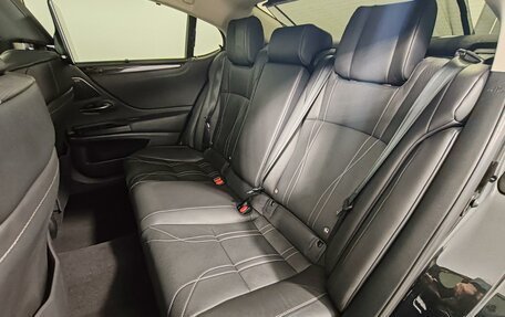 Lexus ES VII, 2020 год, 3 500 000 рублей, 22 фотография