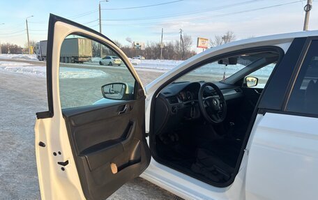 Skoda Rapid I, 2016 год, 1 000 000 рублей, 15 фотография