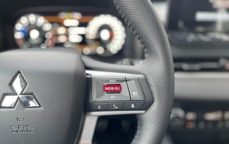 Mitsubishi Outlander, 2023 год, 3 980 000 рублей, 16 фотография