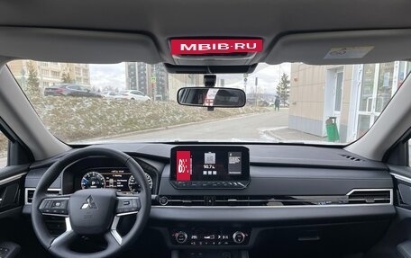 Mitsubishi Outlander, 2023 год, 3 980 000 рублей, 7 фотография