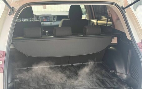 Toyota RAV4, 2013 год, 1 650 000 рублей, 16 фотография