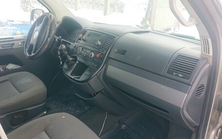 Volkswagen Multivan T5, 2003 год, 850 000 рублей, 17 фотография