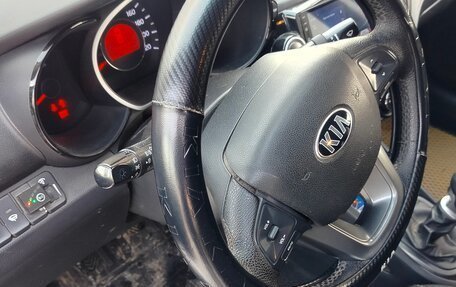 KIA Rio III рестайлинг, 2014 год, 900 000 рублей, 7 фотография