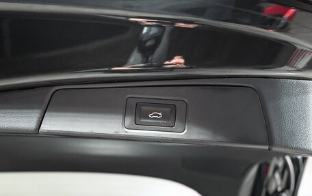 Toyota RAV4, 2025 год, 4 225 000 рублей, 16 фотография