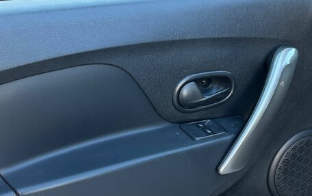 Renault Logan II, 2019 год, 670 000 рублей, 15 фотография