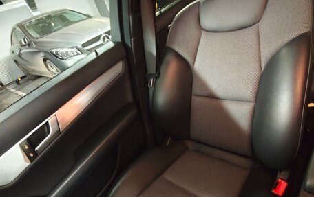 Mercedes-Benz C-Класс, 2013 год, 1 500 000 рублей, 24 фотография