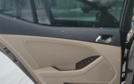 KIA Optima III, 2012 год, 1 300 000 рублей, 18 фотография