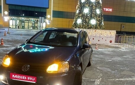 Volkswagen Golf V, 2004 год, 405 000 рублей, 2 фотография