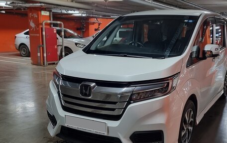 Honda Stepwgn IV, 2019 год, 2 850 000 рублей, 3 фотография