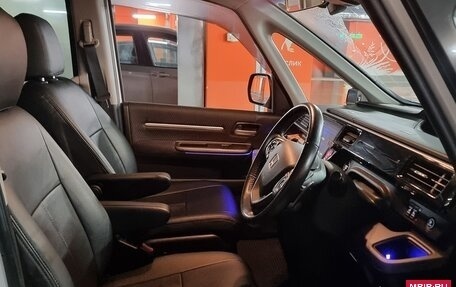 Honda Stepwgn IV, 2019 год, 2 850 000 рублей, 8 фотография