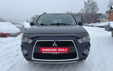 Mitsubishi Outlander III рестайлинг 3, 2011 год, 1 420 000 рублей, 2 фотография