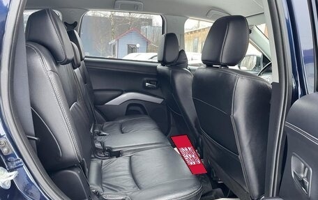 Mitsubishi Outlander III рестайлинг 3, 2011 год, 1 420 000 рублей, 14 фотография