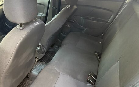 Renault Logan II, 2017 год, 990 000 рублей, 3 фотография