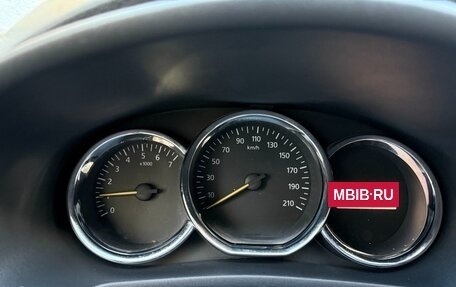 Renault Logan II, 2017 год, 990 000 рублей, 7 фотография