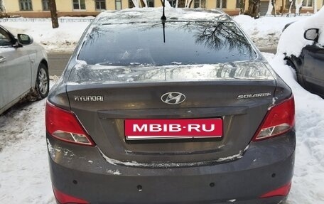 Hyundai Solaris II рестайлинг, 2015 год, 1 000 000 рублей, 4 фотография