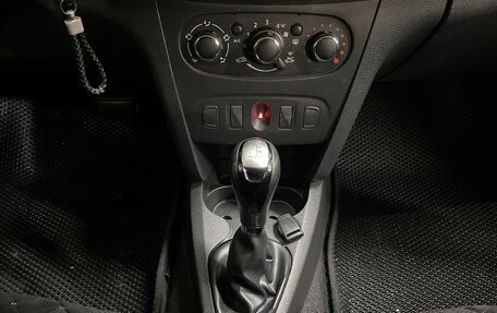 Renault Logan II, 2020 год, 840 000 рублей, 14 фотография