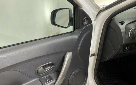 Renault Logan II, 2020 год, 840 000 рублей, 17 фотография