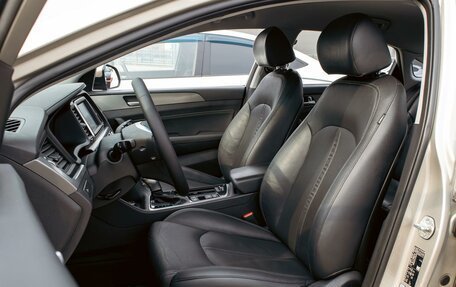 Hyundai Sonata VII, 2018 год, 1 355 000 рублей, 11 фотография