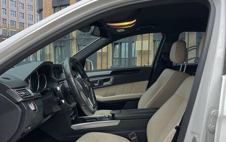 Mercedes-Benz E-Класс, 2013 год, 2 100 000 рублей, 13 фотография