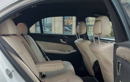 Mercedes-Benz E-Класс, 2013 год, 2 100 000 рублей, 31 фотография