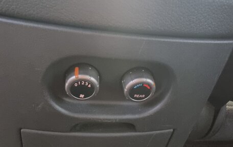 Nissan Pathfinder, 2008 год, 750 000 рублей, 11 фотография