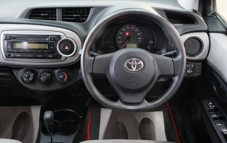 Toyota Vitz, 2011 год, 849 000 рублей, 12 фотография