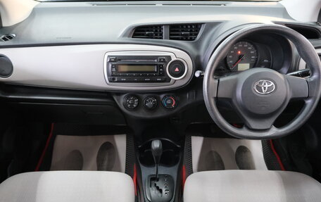 Toyota Vitz, 2011 год, 849 000 рублей, 14 фотография