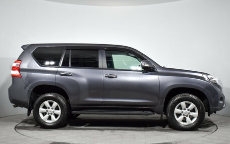 Toyota Land Cruiser Prado 150 рестайлинг 2, 2014 год, 2 949 000 рублей, 4 фотография