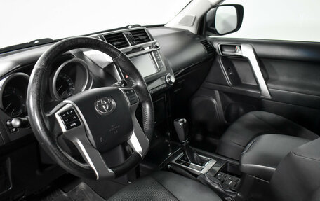 Toyota Land Cruiser Prado 150 рестайлинг 2, 2014 год, 2 949 000 рублей, 9 фотография