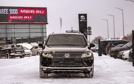 Volkswagen Touareg III, 2015 год, 3 295 000 рублей, 2 фотография