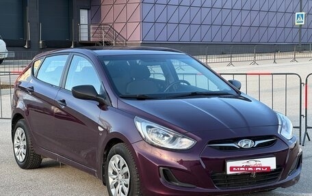 Hyundai Solaris II рестайлинг, 2013 год, 997 000 рублей, 3 фотография