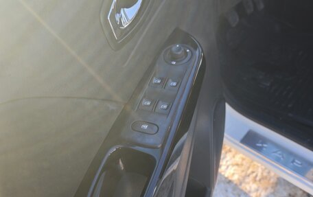 Renault Kaptur I рестайлинг, 2016 год, 1 350 000 рублей, 13 фотография