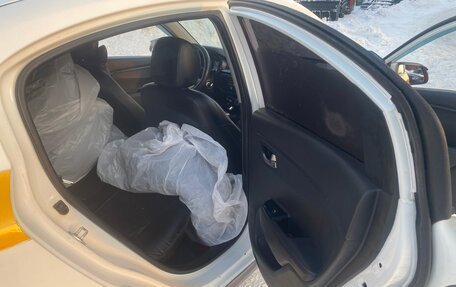 KIA Rio IV, 2018 год, 800 000 рублей, 10 фотография