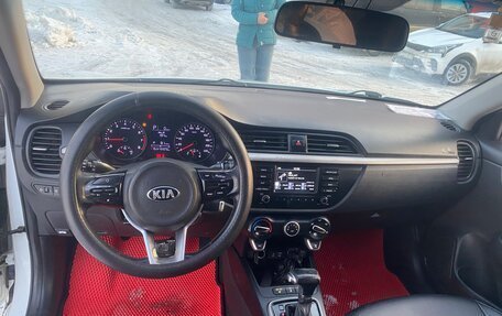 KIA Rio IV, 2018 год, 800 000 рублей, 19 фотография