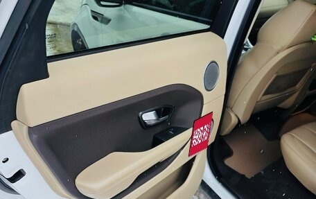 Land Rover Range Rover Evoque I, 2015 год, 2 500 000 рублей, 16 фотография