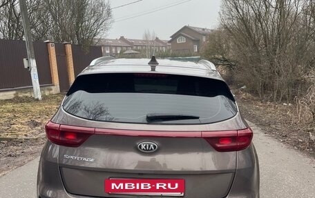 KIA Sportage IV рестайлинг, 2020 год, 2 070 000 рублей, 5 фотография