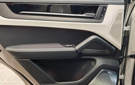 Porsche Cayenne III, 2025 год, 19 890 000 рублей, 16 фотография