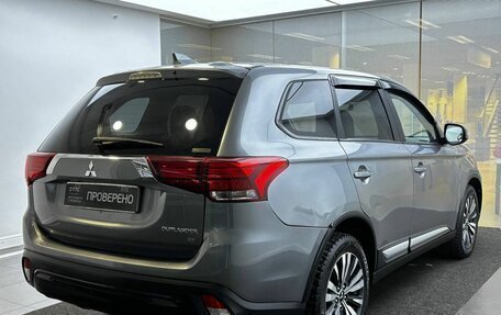 Mitsubishi Outlander III рестайлинг 3, 2019 год, 2 669 000 рублей, 6 фотография