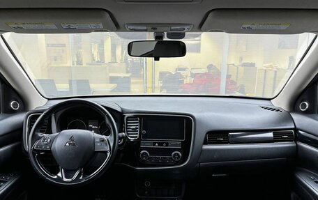 Mitsubishi Outlander III рестайлинг 3, 2019 год, 2 669 000 рублей, 17 фотография