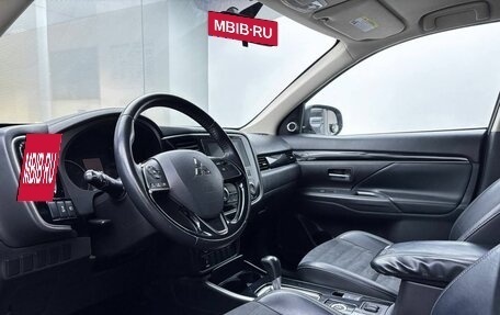 Mitsubishi Outlander III рестайлинг 3, 2019 год, 2 669 000 рублей, 20 фотография
