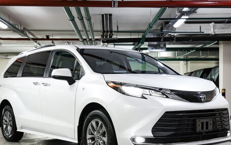 Toyota Sienna, 2021 год, 5 900 000 рублей, 19 фотография
