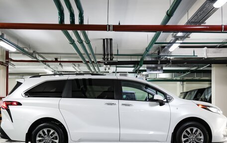 Toyota Sienna, 2021 год, 5 900 000 рублей, 23 фотография