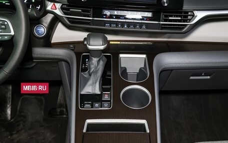 Toyota Sienna, 2021 год, 5 900 000 рублей, 35 фотография